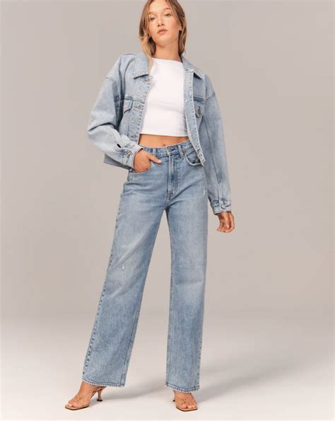 ultra high rise baggy jeans.